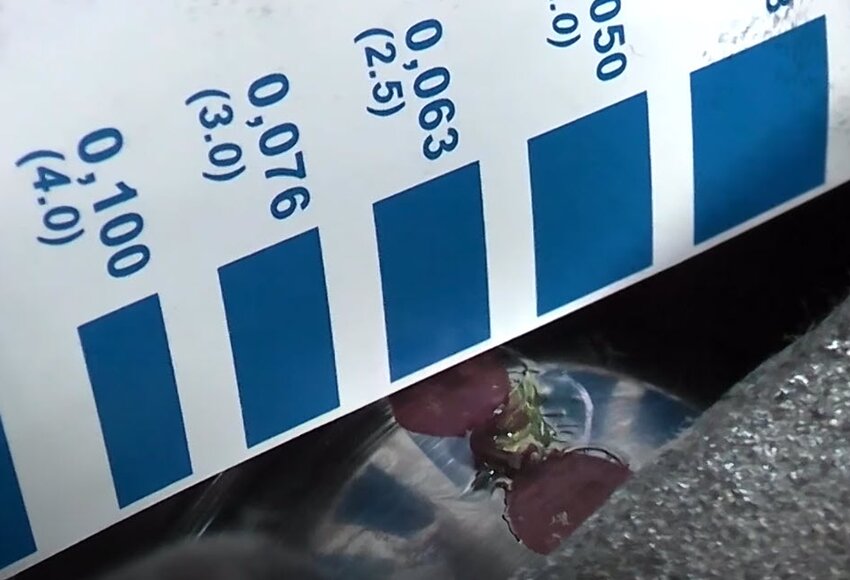 Checking bearing clearances with a plastic gauge Motorservice