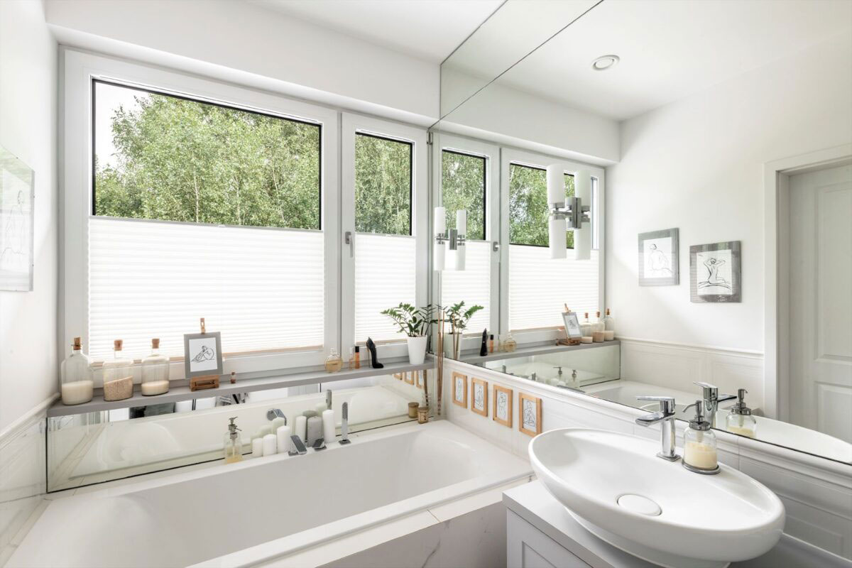 Fenster im Badezimmer. Vorteile und Nachteile MS więcej niż OKNA