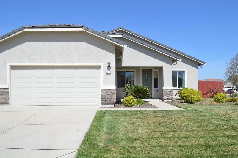 1967 Faxon Drive Atwater, CA 95301 Merced Stanislaus County Property