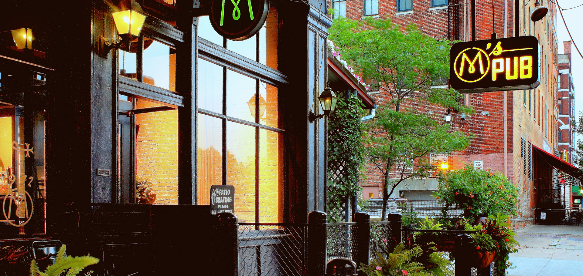 slide_01 Omaha Restaurants M’s Pub, Old Market