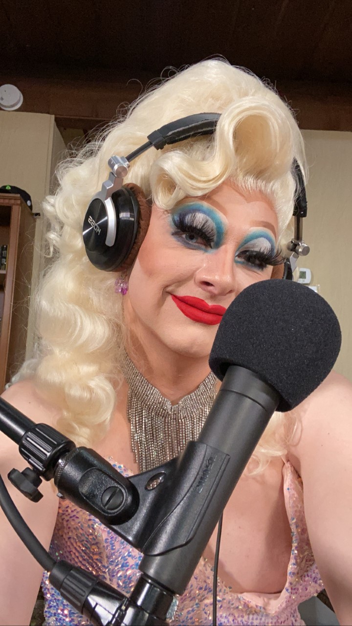 Local drag queen hosts “Drag Me With a Spoon” podcast