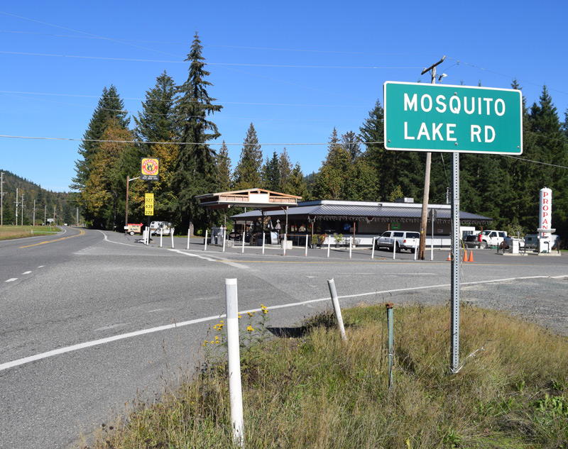 The Mt. Baker Scenic Highway, a Visitors Guide with Map, Mileposts, and