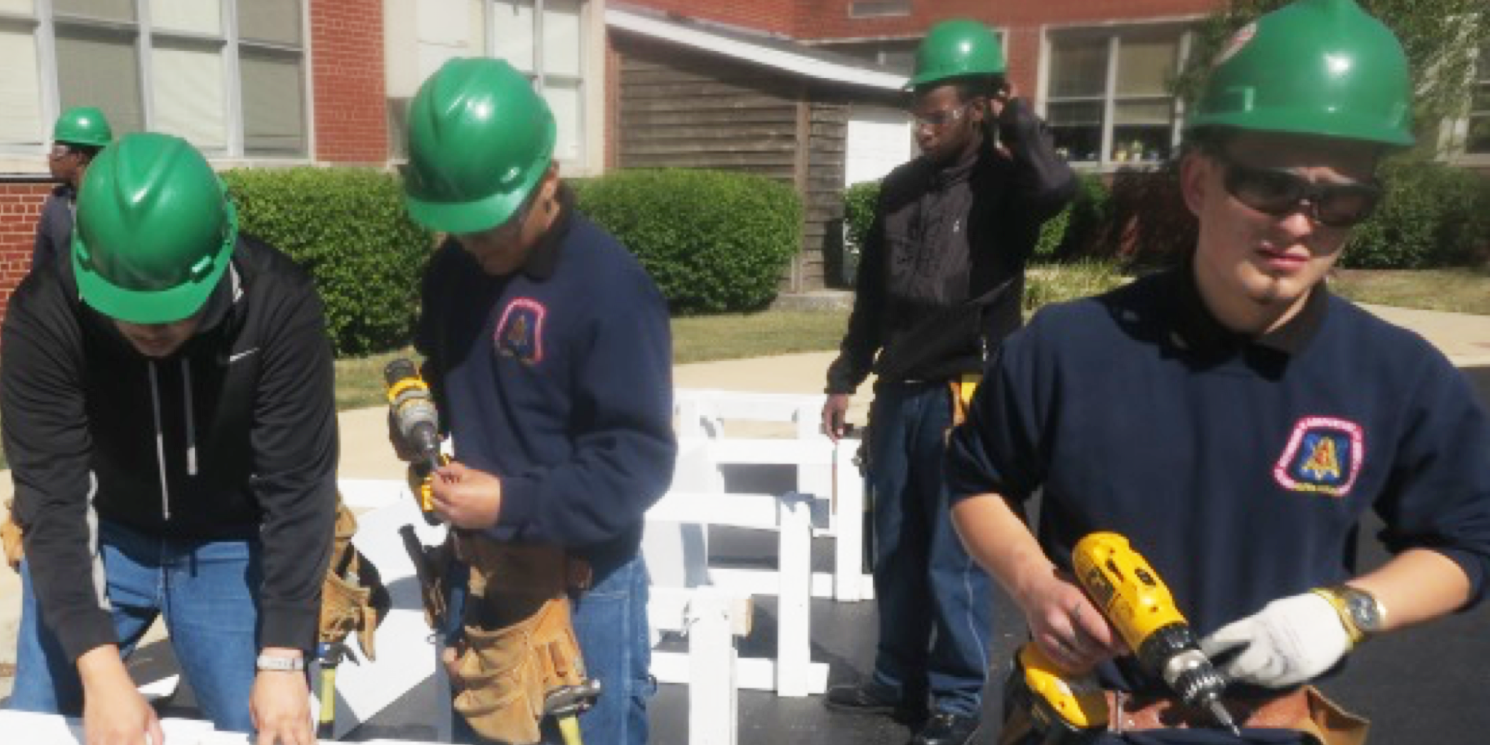 Chicago Job Corps Carpentry Students Support Local