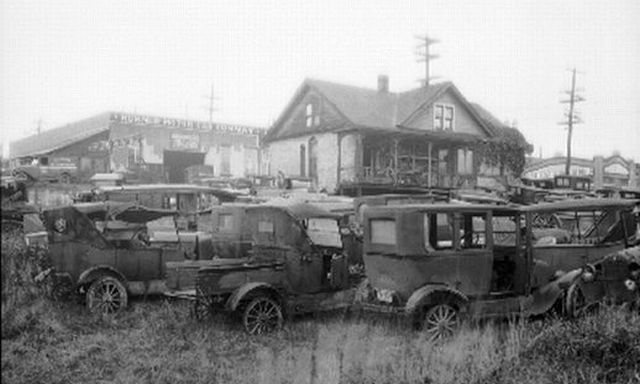 Model T Ford Forum Old Photo Model T Period Wrecking Yard