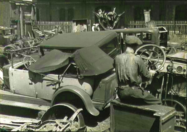 Model T Ford Forum Old Photo Period Salvage Yard