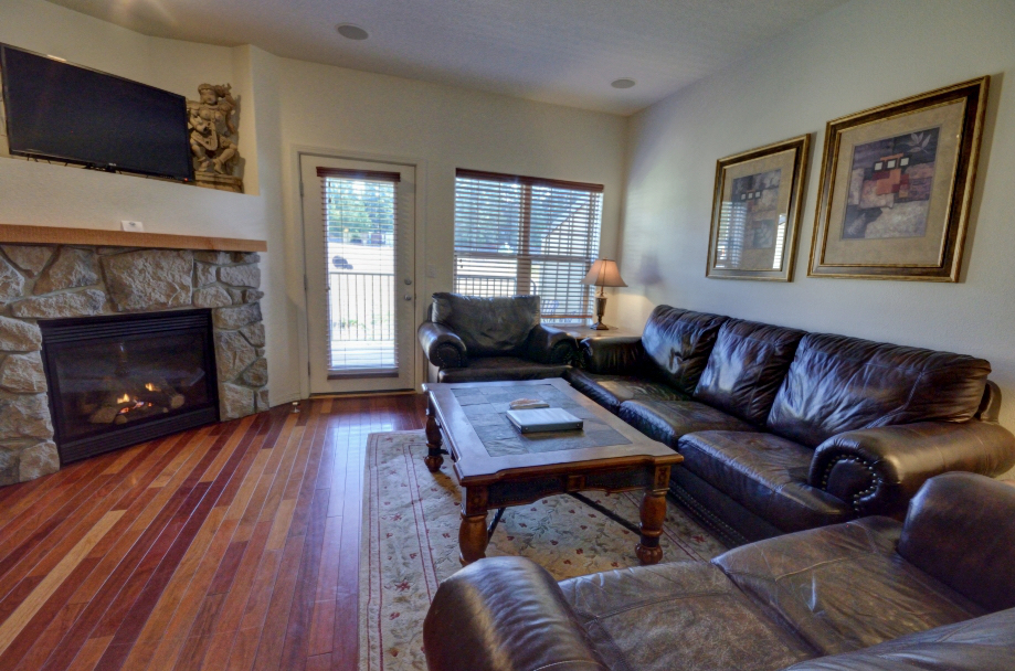 Collins Lake Condo Liz Warren Mt. Hood Real Estate