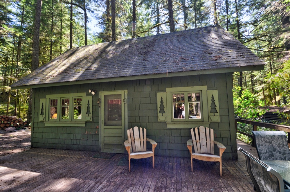 Mt. Hood National Forest Waterfront Cabins Liz Warren Mt. Hood Real