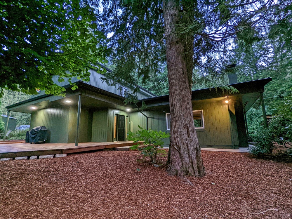 Rhododendron Three Bedroom Three Bath on Jr. Acre Liz Warren Mt. Hood