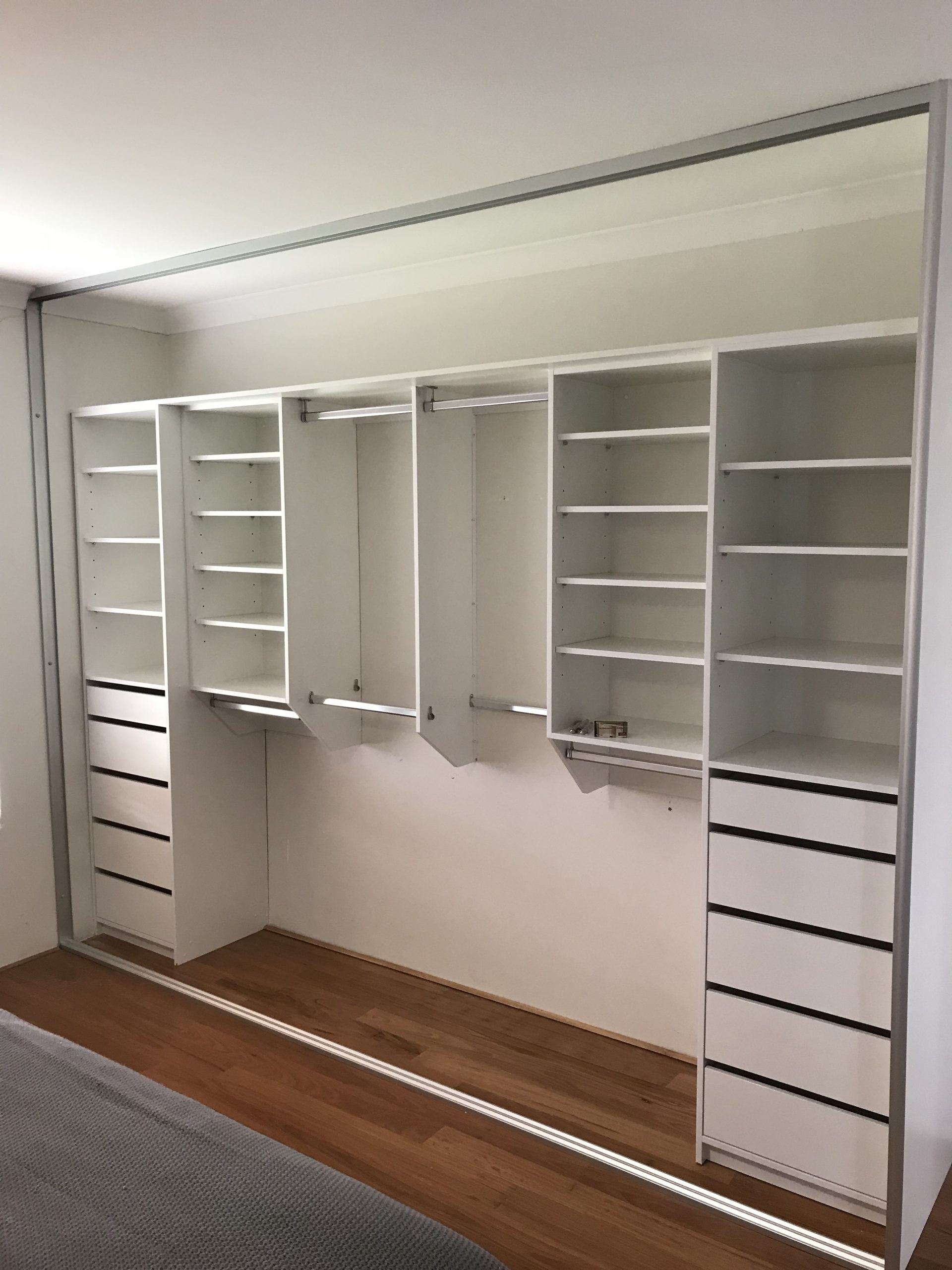BuiltIn Wardrobes MTM Wardrobes