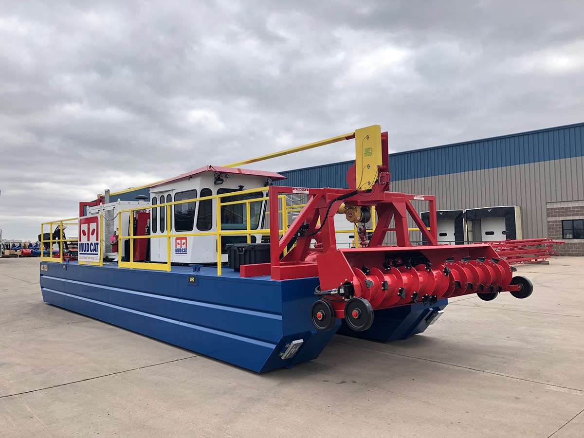 SelfPropelled 8'' Diesel Auger Dredge Mud Cat MC275D