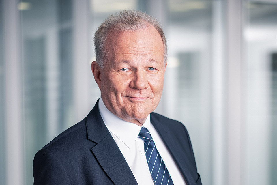 US-97 Traffic Cam @ La Pine WeatherBug