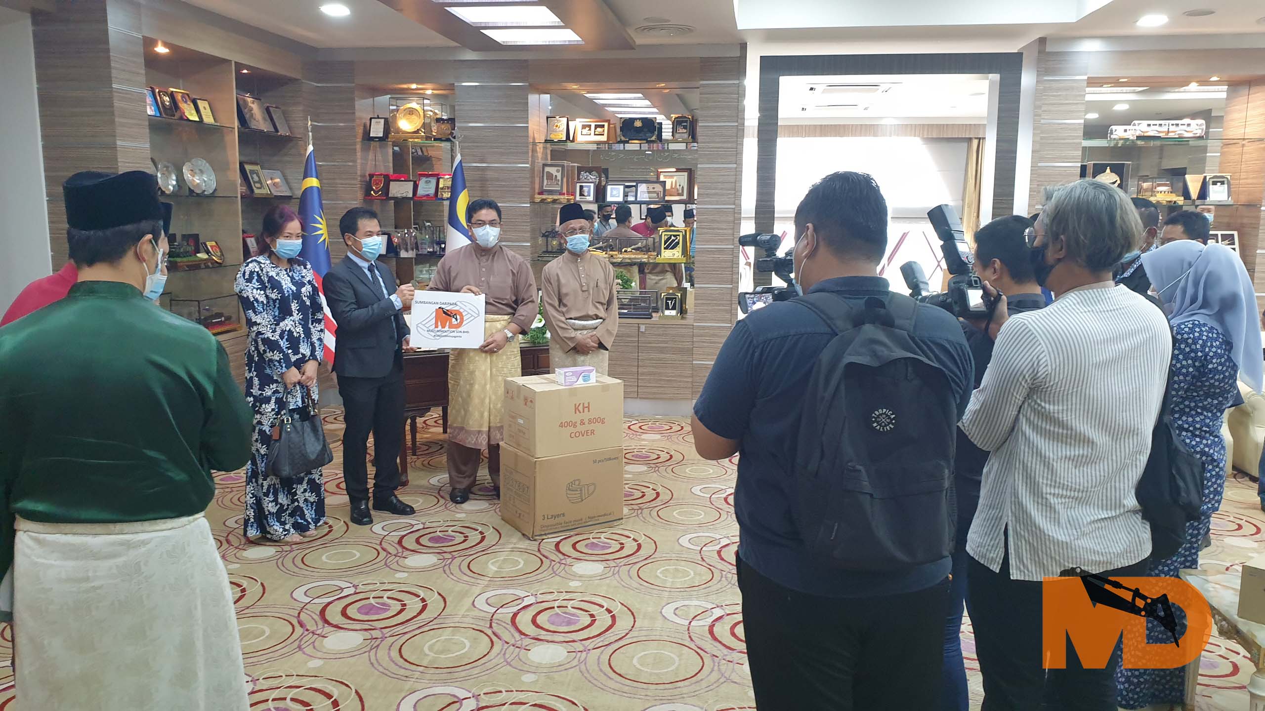 Sumbangan Pelitup Muka kepada Kerajaan Negeri Demolition Contractor