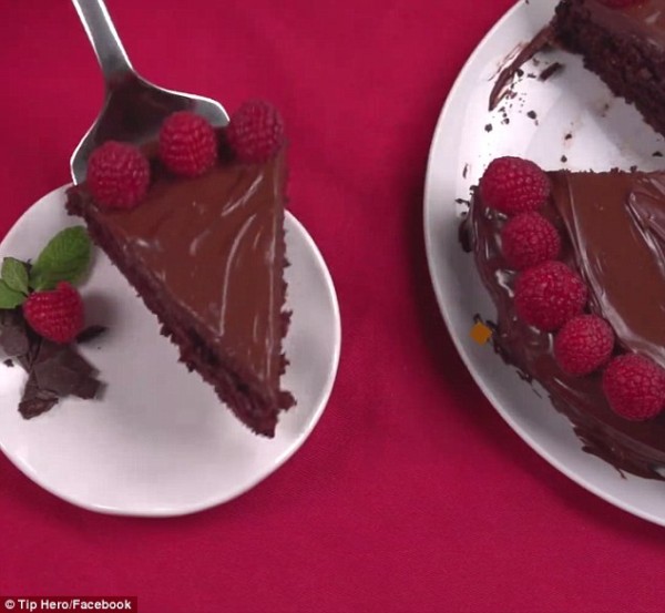 Magic chocolate cake needs no milk, eggs, butter OR mixing...