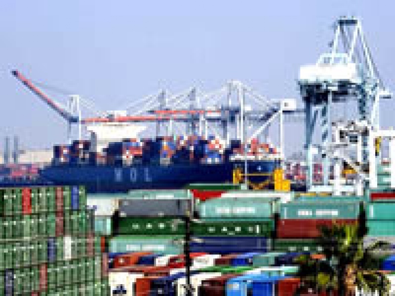 Cosco y China Shipping suspenden su cotización por planes de fusión
