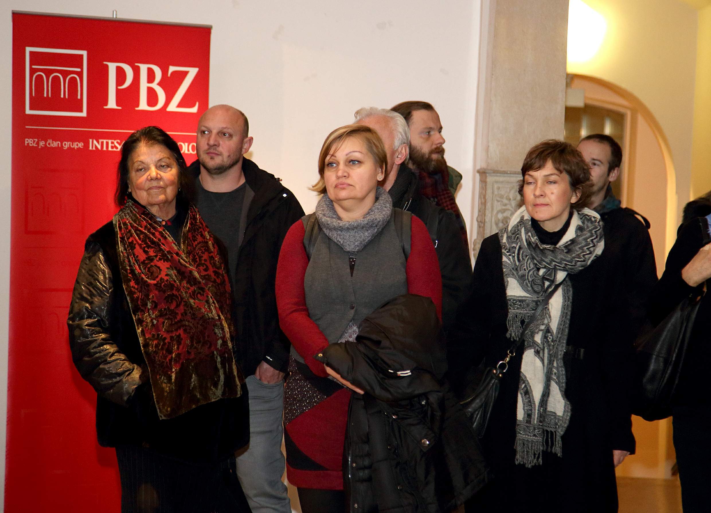 Publika u prigodi otvorenja izložbe MATKO VEKIĆ: ORIJENTAlizaCIJA u MUO