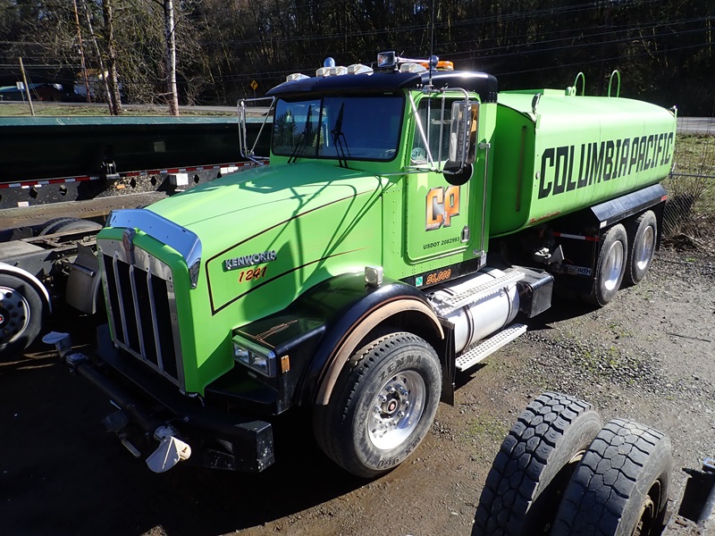 1988 KENWORTH T800 T/A WATER TRUCK COLUMBIA PACIFIC CONSTRUCTION LLC