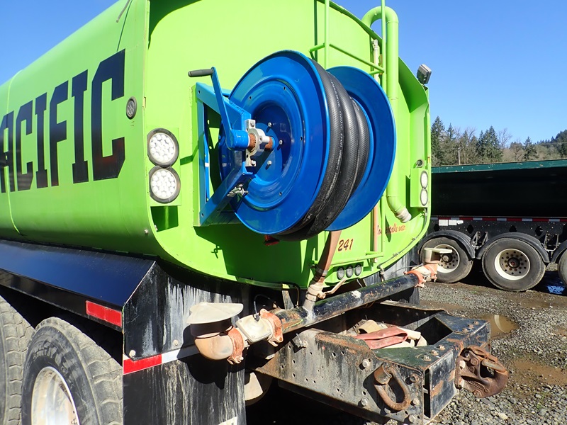 1988 KENWORTH T800 T/A WATER TRUCK COLUMBIA PACIFIC CONSTRUCTION LLC
