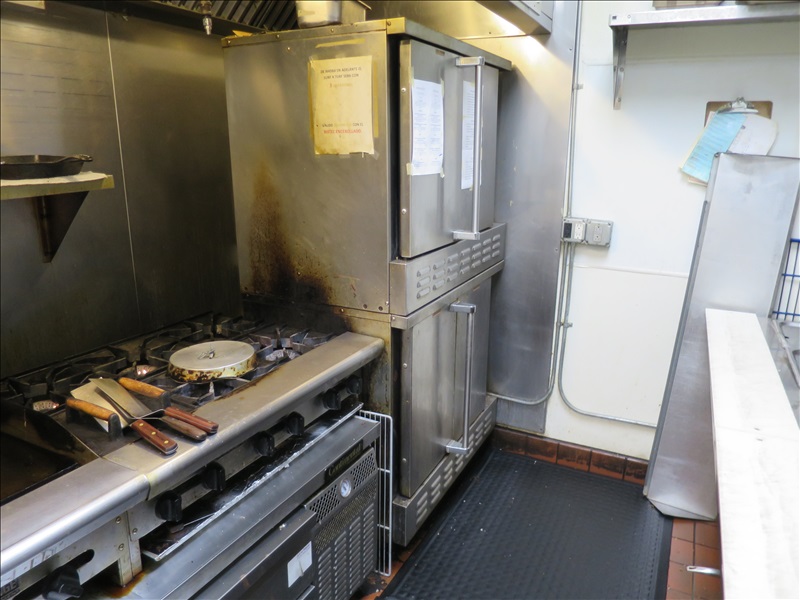 AMERICAN RANGE MAJESTIC 41" DOUBLE STACKED CONVECTION OVEN ON CASTERS