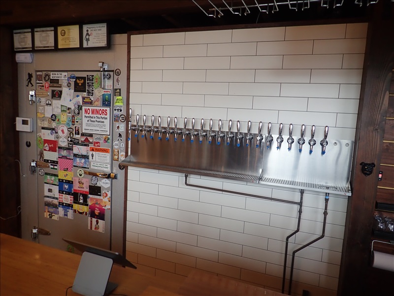 2016 IMPERIAL BROWN SASQUATCH BREWING CO. ONLINE AUCTION James G