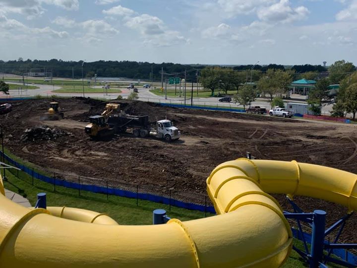 LEES SUMMIT “BREAKER” WAVE POOL The World’s best wave machines