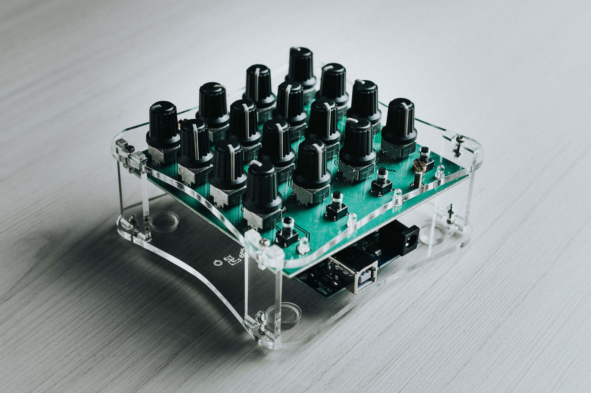 This is how I build my own MIDI controllers for less than US40.00 (and