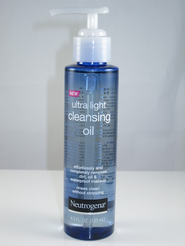This is perfect if you suffer from hyperpigmentation, sensitive skin, and/ or breakouts. Neutrogena Ultra Light Cleansing Oil Review - Musings of a ...