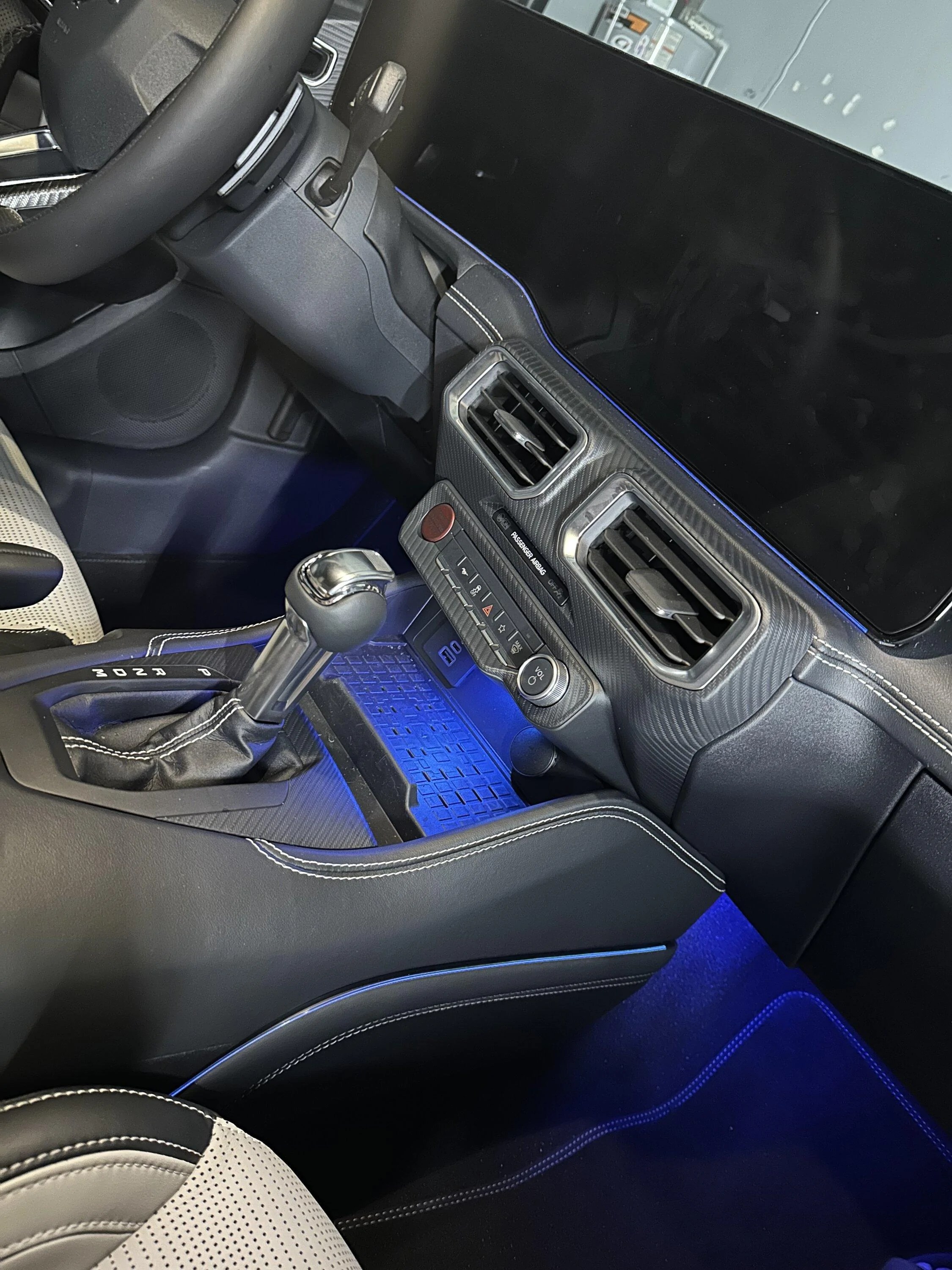 Ambient lighting LED DIY Mustang7G 2024+ S650 Mustang Forum (Dark