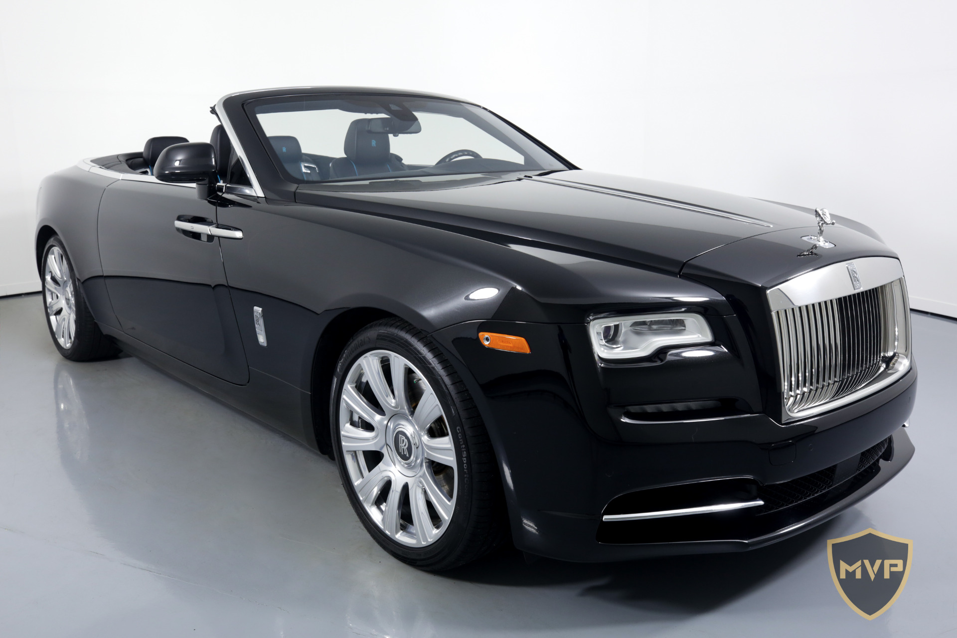 2017 rolls royce dawn price starts at 1299 year 2017
