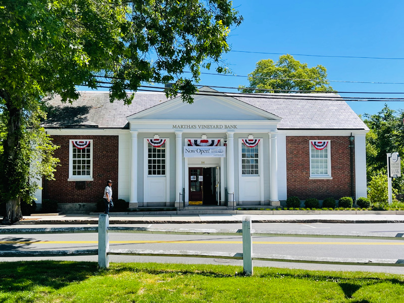 Martha’s Vineyard Bank opens a new Falmouth branch The Martha's Vineyard Times