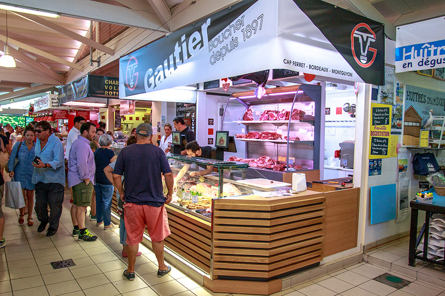 Le marché du Cap Ferret Marché couvert et extérieur au Cap Ferret