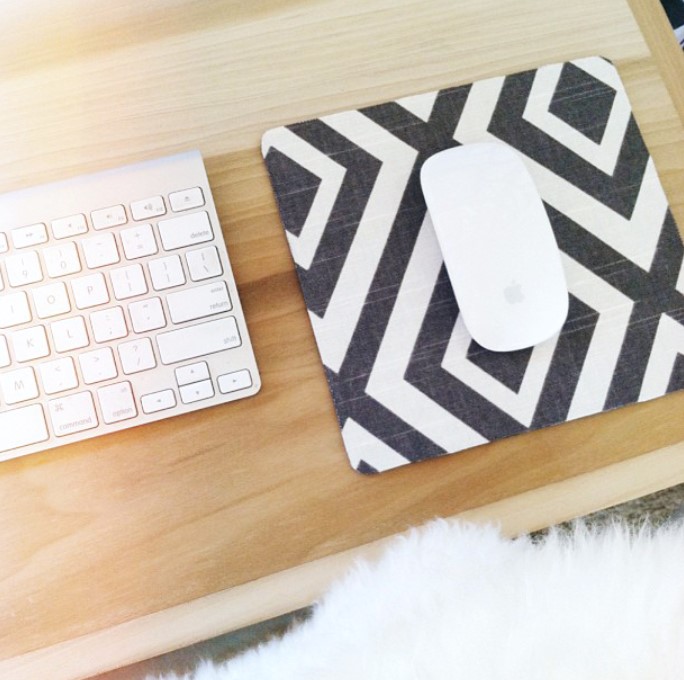 45 DIY Mouse Pad Ideas to Spruce Up Your Work Desk