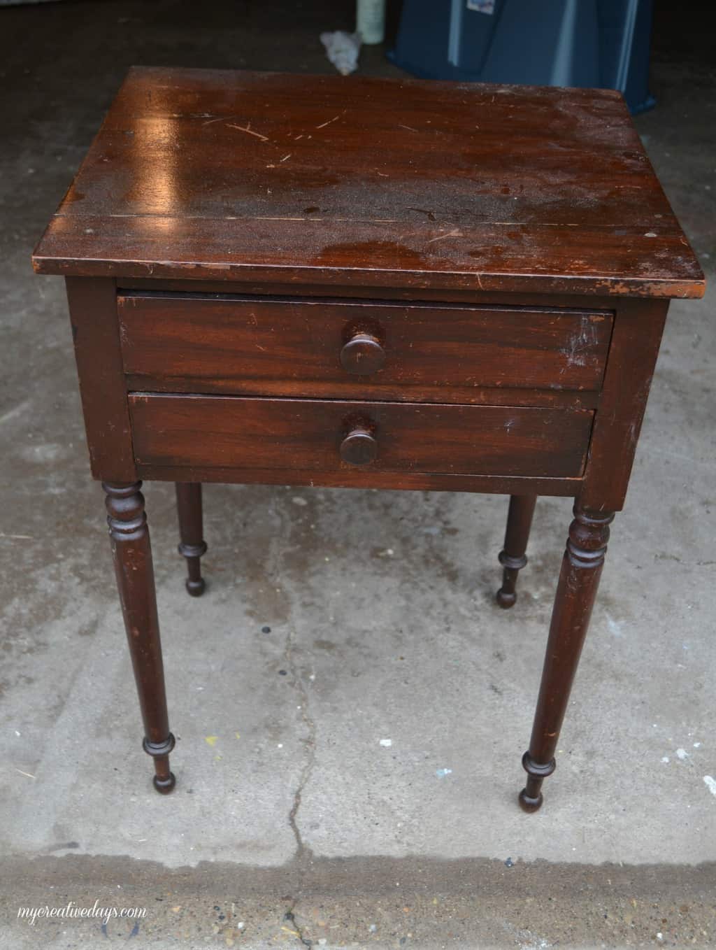 Yellow Distressed Side Table mycreativedays