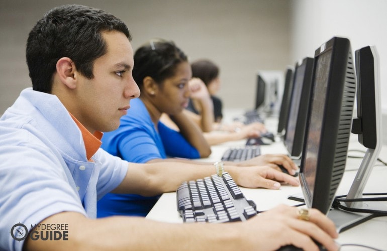 50 Best Online Computer Programming Degrees [2024 Guide]