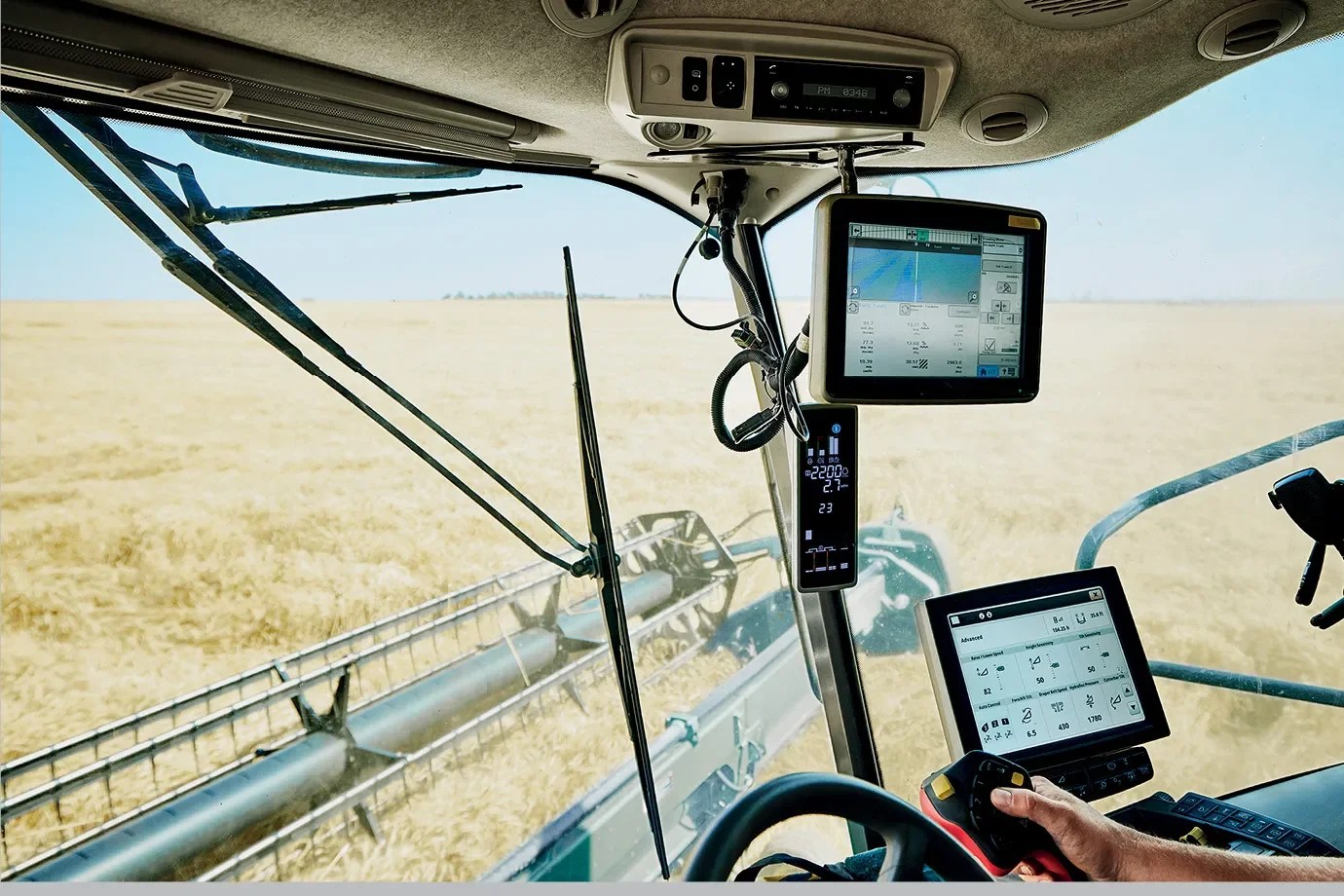 Piloto automático agrícola: o que é, como funciona e principais vantagens