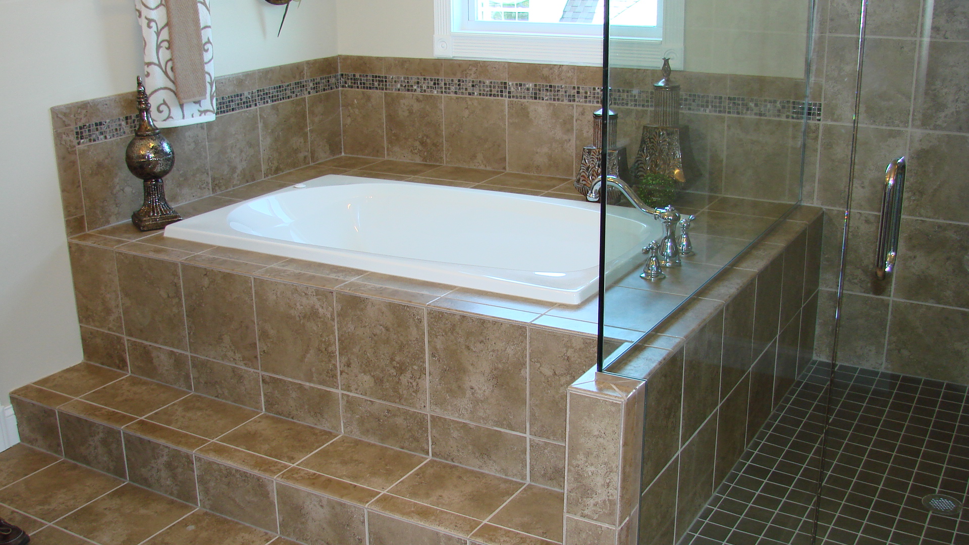 Flooring Store in Mansfield, OH Satisfaction Guaranteed