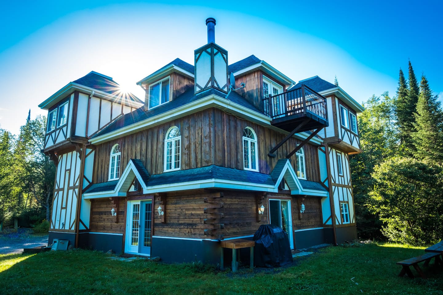 13 Coolest Airbnbs in Québec Global Viewpoint