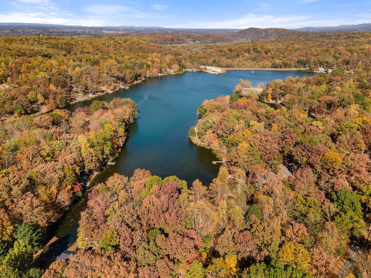 13 AMAZING Lake House Rentals in West Virginia Global Viewpoint