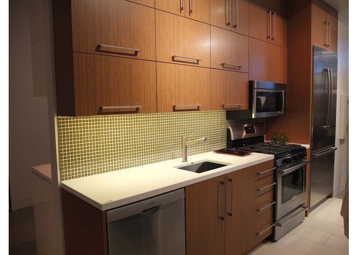 Wellington Collection Wellington Bar Pull 15" Centers in Brushed