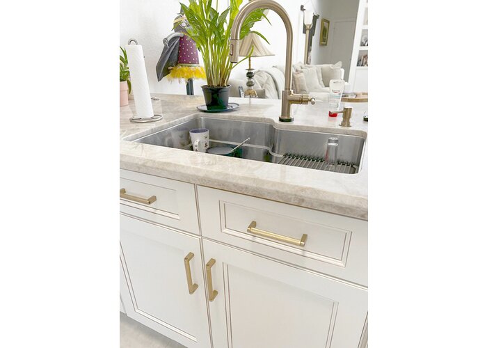 Top Knobs Amwell Bar Pull in Honey Bronze