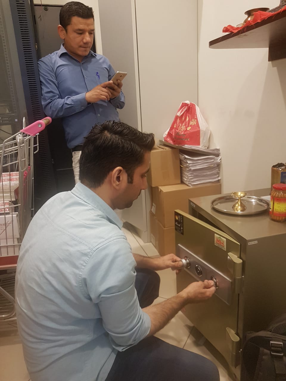 My Locksmith Dubai Locksmiths Services in Dubai 0504092786