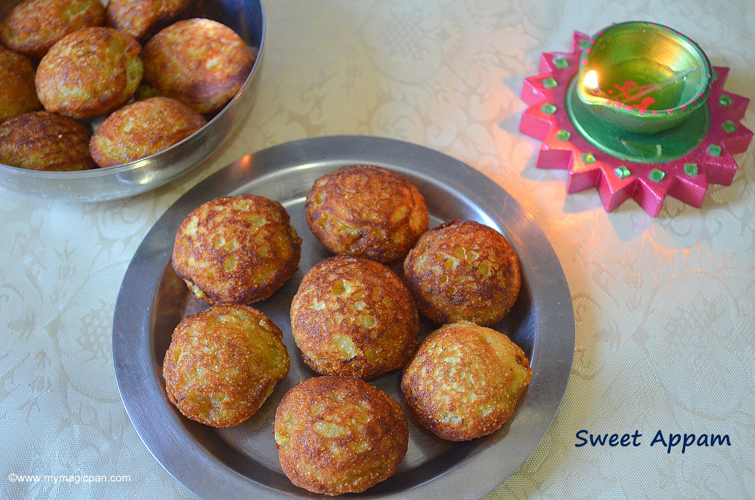 Sweet Kuzhi Paniyaram Sweet Appam (with rava)