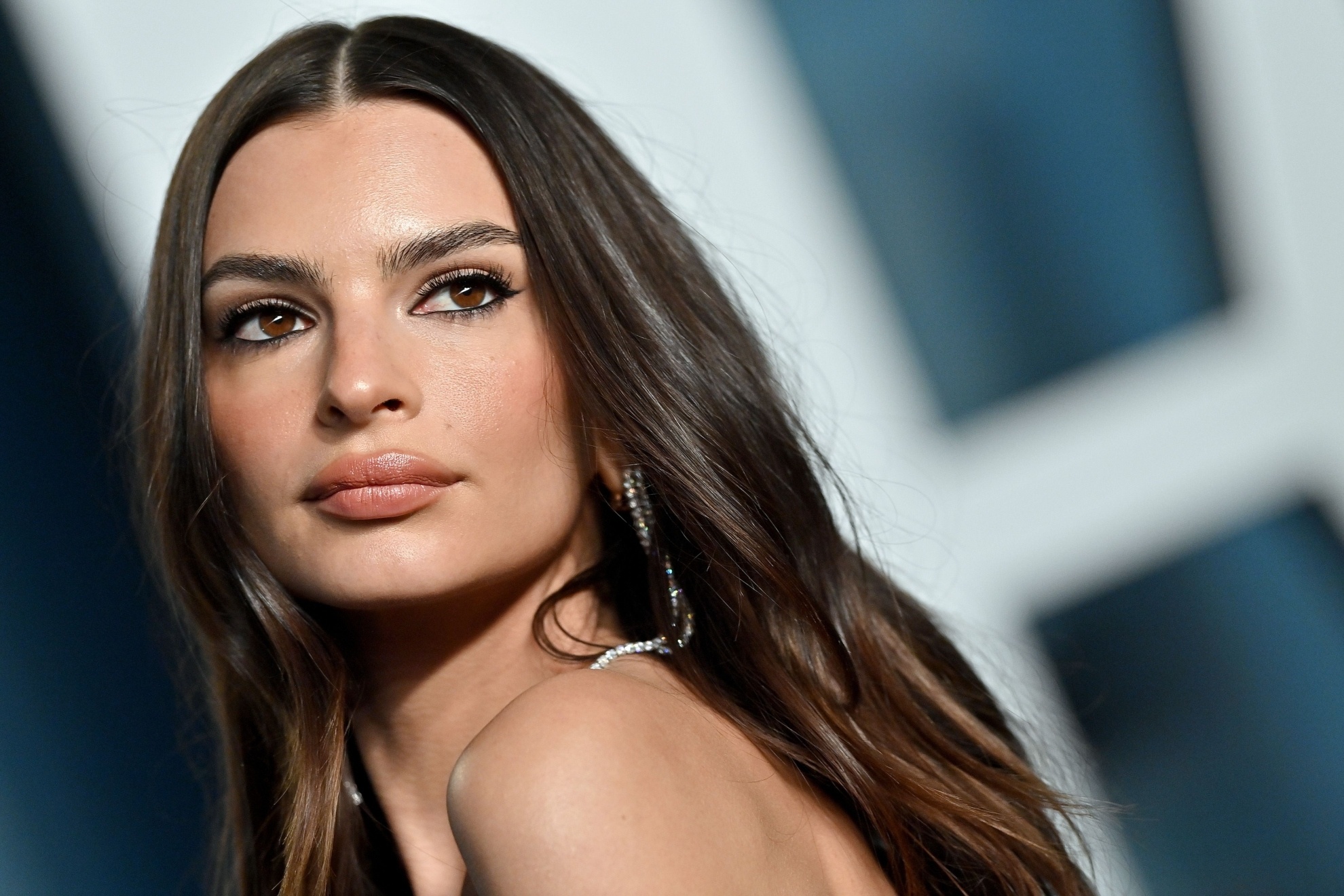 Emily Ratajkowski Bio, Age, Husband, Children, Net Worth, Parents, Siblings