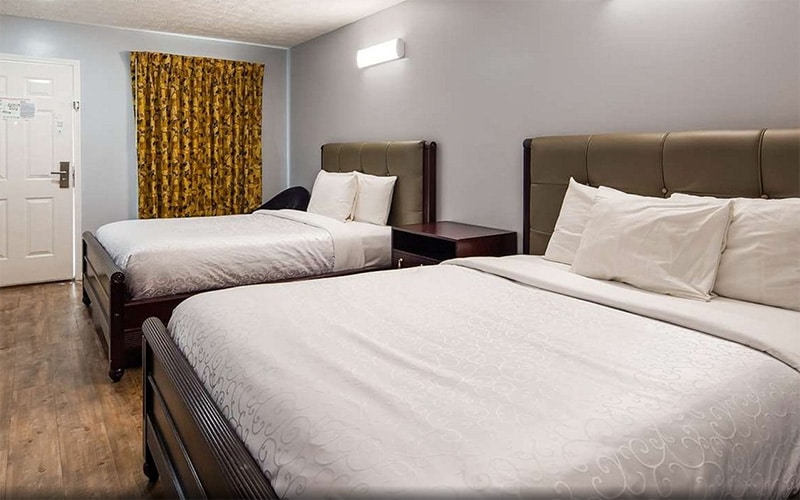 Apple Valley Inn My Pigeon