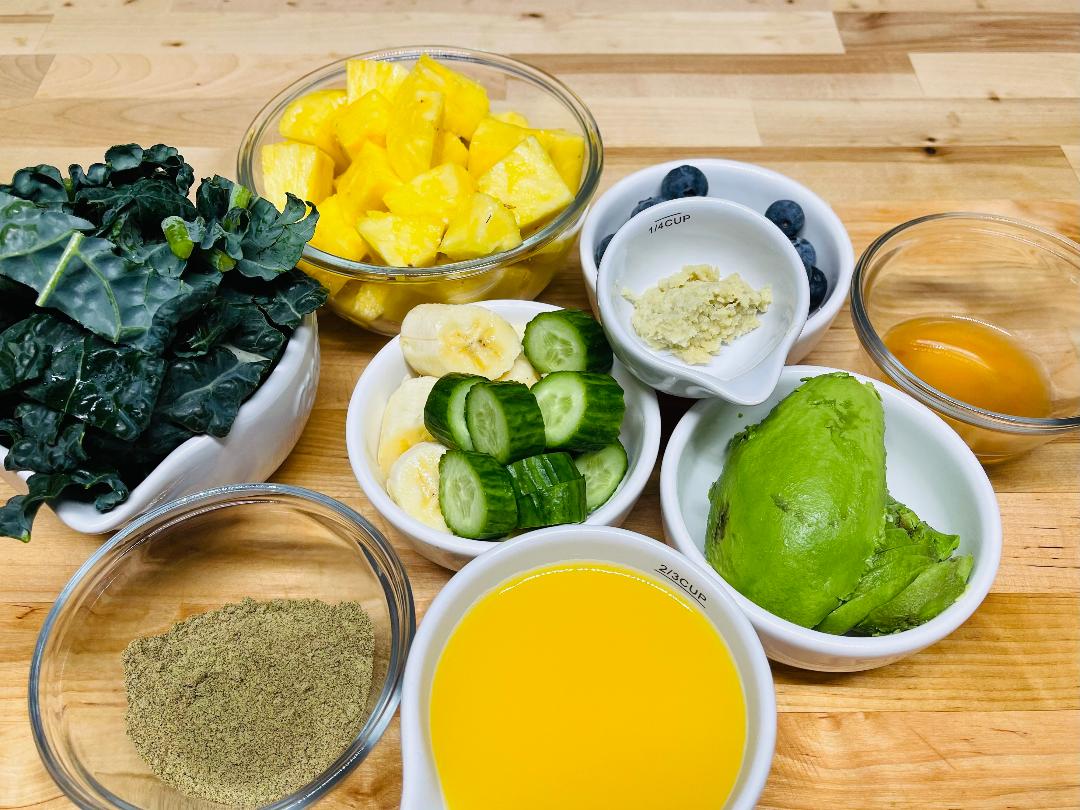 Delicious Pineapple Kale Smoothie