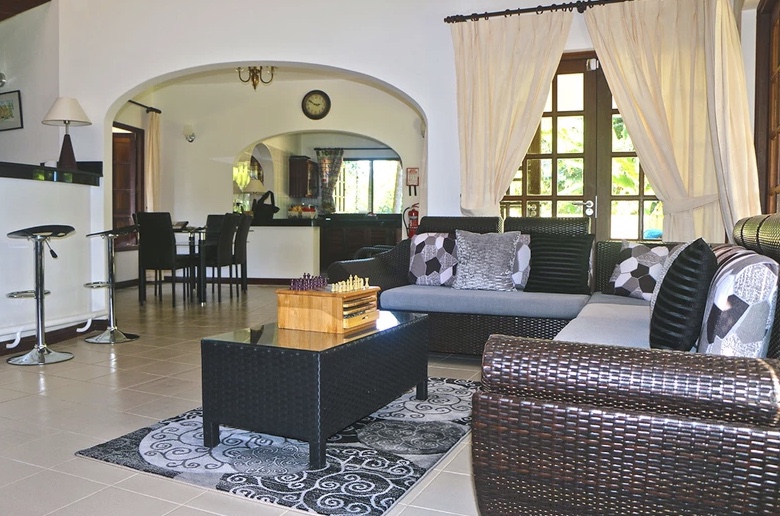 Beachfront property (4 bedrooms) for sale on Praslin MyProperty