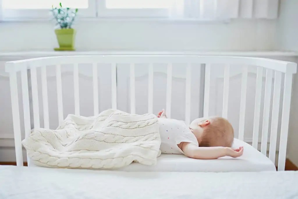Is it Safe for a Newborn Baby to Sleep in a Crib? Nursery & Kid’s