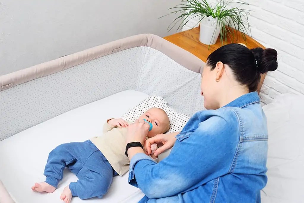 How Long Can My Baby Use a Portable Crib? Nursery & Kid’s Room Décor