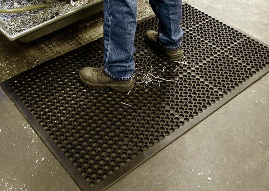 How to Choose the Right Industrial Floor Mats for Your Business My