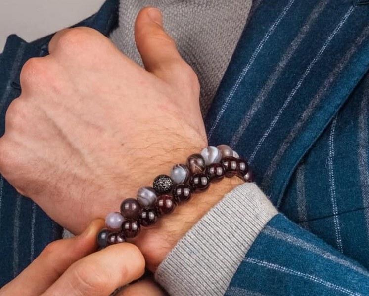 5 Ways in Which a Hand Bracelet for Men Will Improve Your Lifestyle