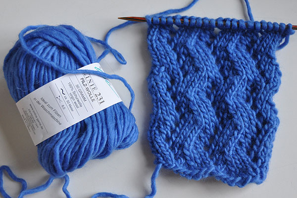 Zickzack Lochmuster Stricken und Häkeln mit eliZZZa